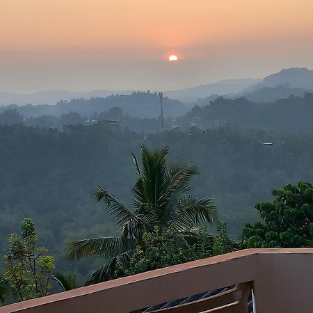 Mountain Bliss Villa Peradeniya Eksteriør billede