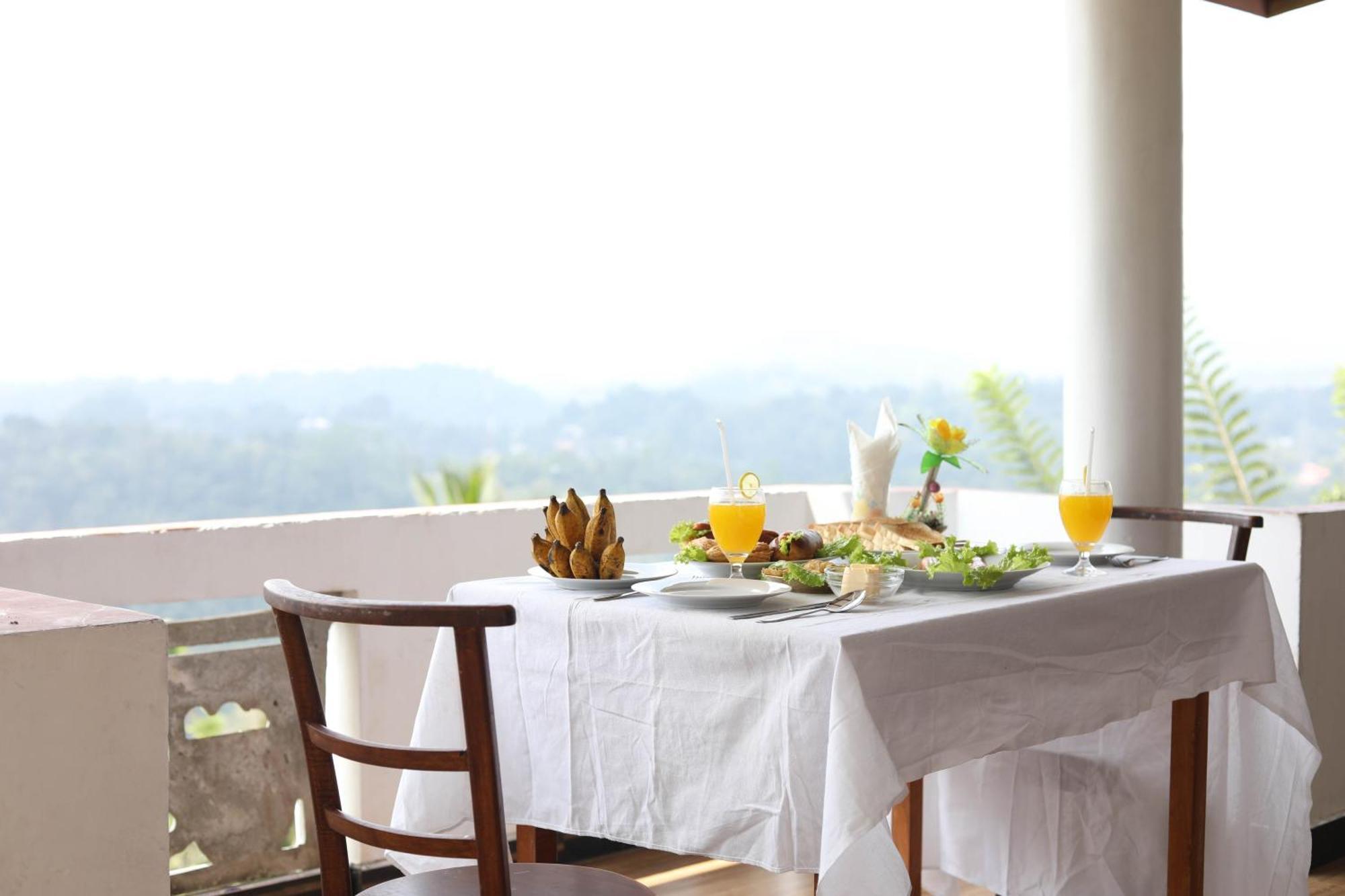 Mountain Bliss Villa Peradeniya Eksteriør billede